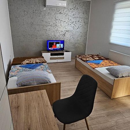 Apartmani Roki Tuzla Exterior photo